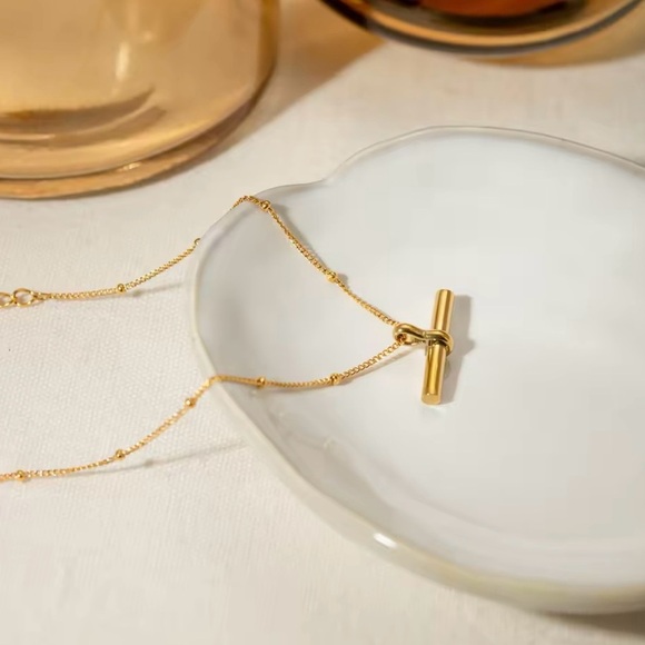 18k Gold Plated T Pendant Beaded Anklet - Picture 3 of 9